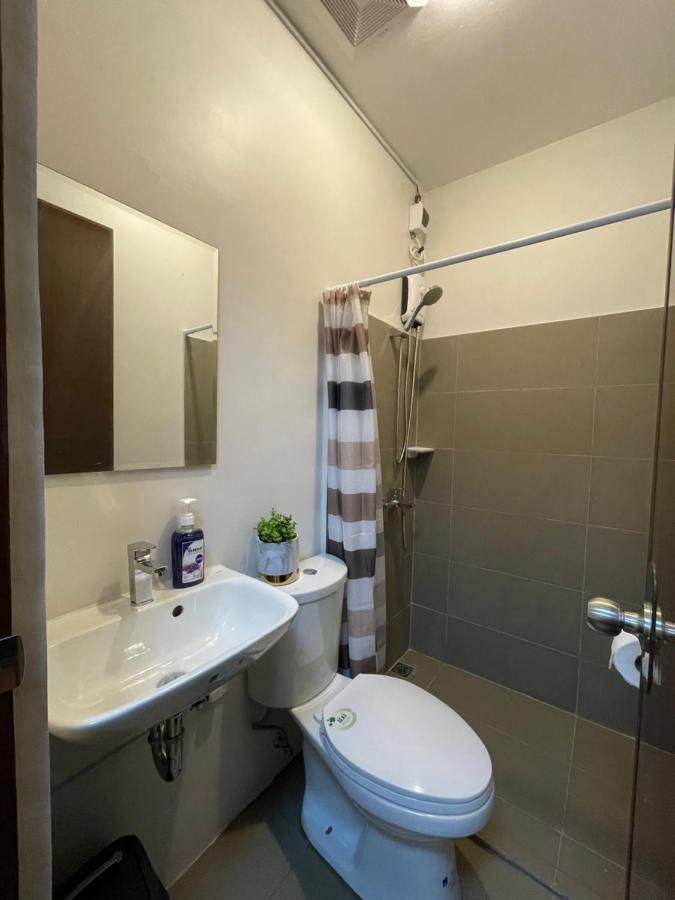 Fly & Rest Guesthouse - Mactan-Cebu International Airport マクタン エクステリア 写真