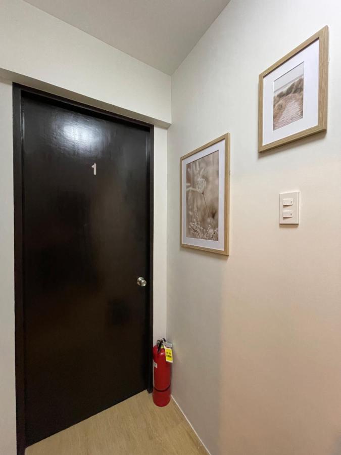 Fly & Rest Guesthouse - Mactan-Cebu International Airport マクタン エクステリア 写真